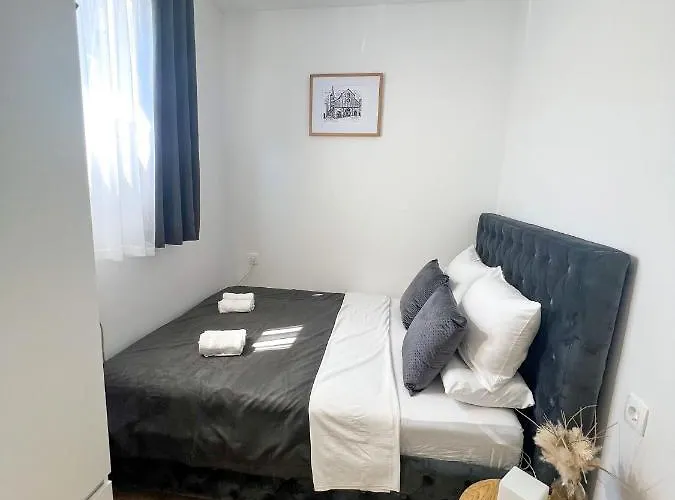 Ana, Apartamento Zadar